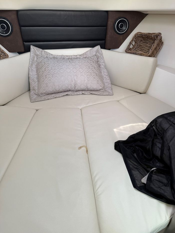 2026 Boston Whaler 285 Conquest Photo 8 of 11