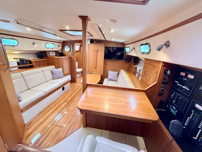 2009 Island Packet 460 Photo 25 of 52