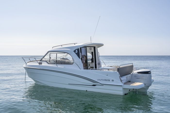 2026 Beneteau Antares 8 Photo 7 of 30