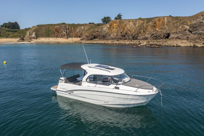 2026 Beneteau Antares 8 Photo 2 of 30