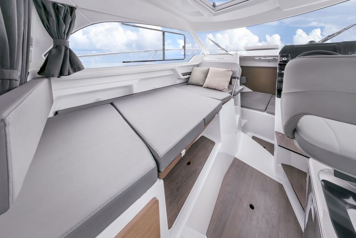 2026 Beneteau Antares 8 Photo 20 of 30