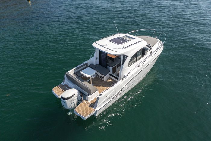 2026 Beneteau Antares 8 Photo 4 of 30