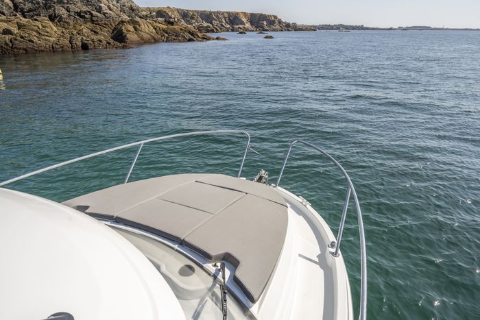 2026 Beneteau Antares 8 Photo 17 of 30