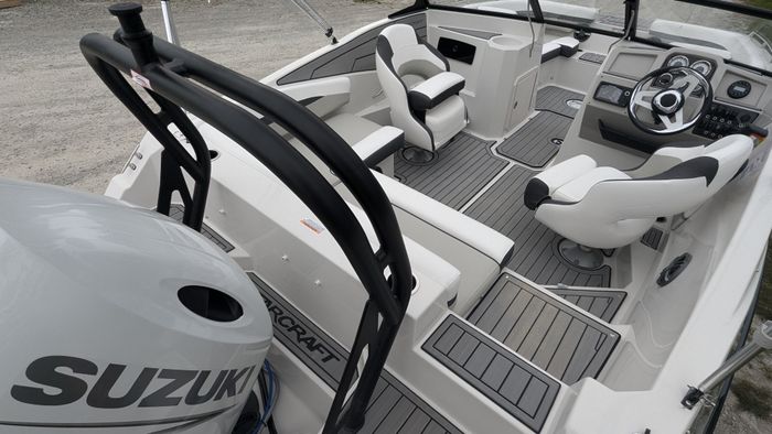 2026 Starcraft SVX 190 Full Windshield Deck Boat in Black with a  Photo 10 of 35