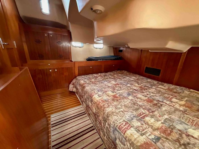 2002 Hunter 410 Photo 18 sur 33