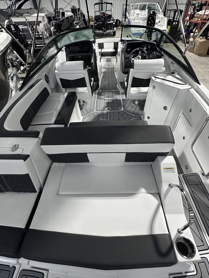 2024 Monterey M45 (DEMO) Photo 5 of 12