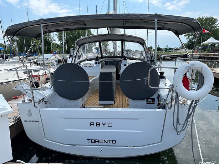2023 Beneteau Oceanis 34.1 Photo 8 of 59