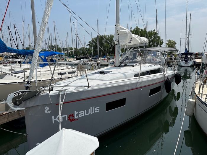 2023 Beneteau Oceanis 34.1 Photo 1 of 59