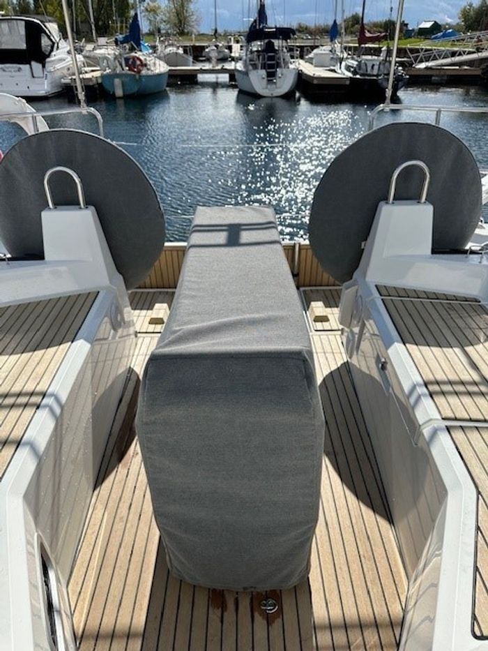 2023 Beneteau Oceanis 34.1 Photo 18 of 59