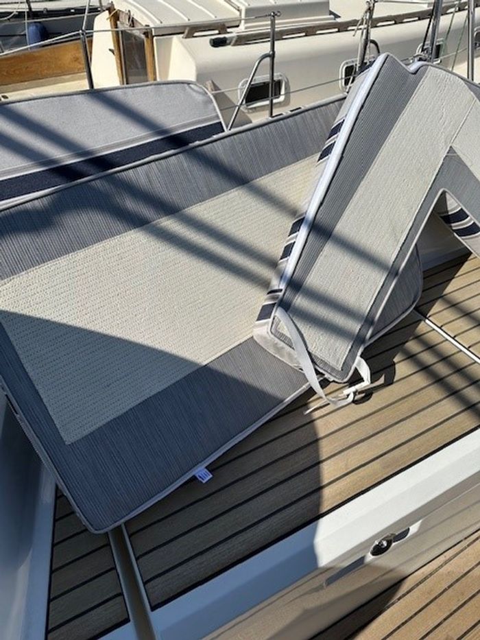 2023 Beneteau Oceanis 34.1 Photo 48 of 59