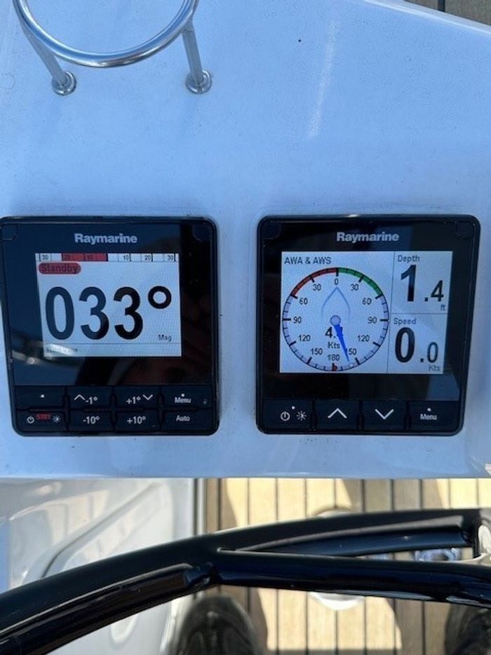2023 Beneteau Oceanis 34.1 Photo 19 of 59
