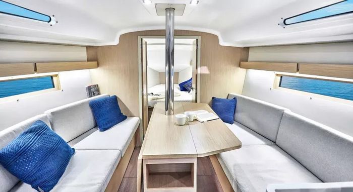 2023 Beneteau Oceanis 34.1 Photo 6 of 59