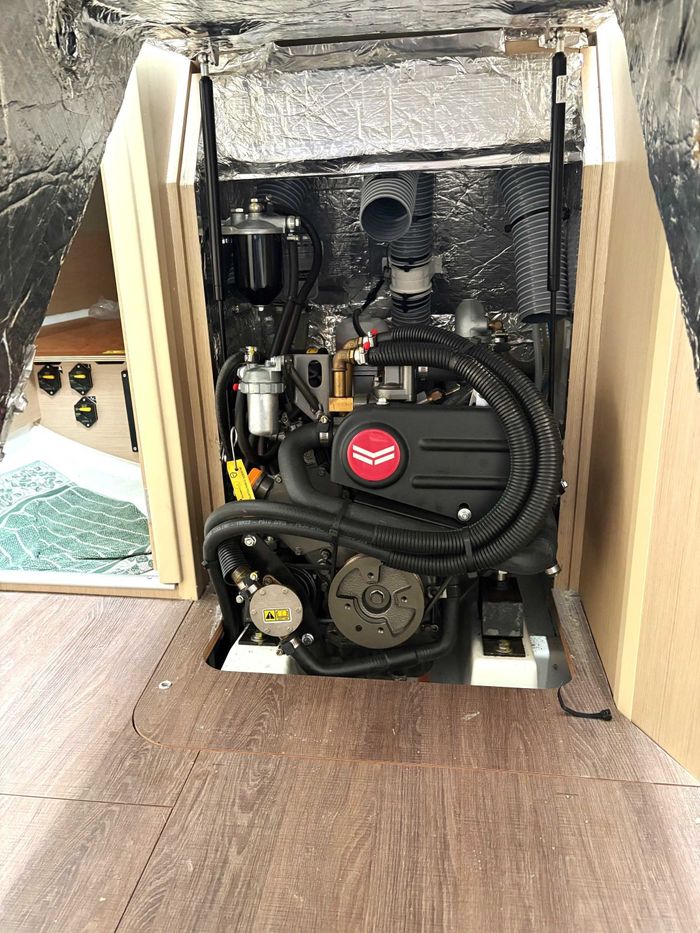 2023 Beneteau Oceanis 34.1 Photo 30 of 59