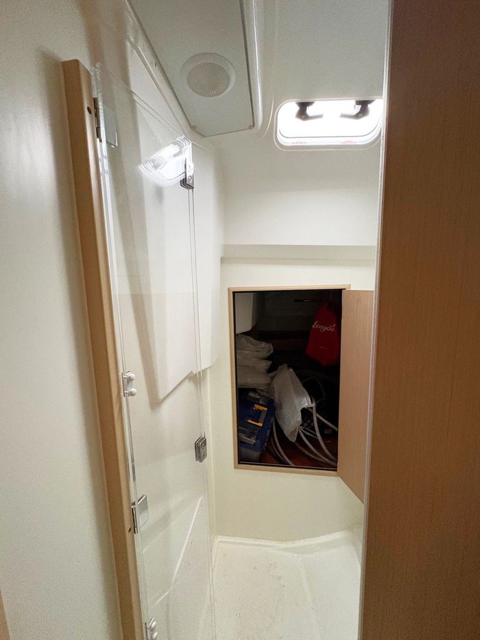 2023 Beneteau Oceanis 34.1 Photo 43 of 59