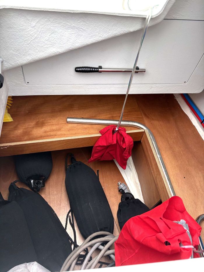 2023 Beneteau Oceanis 34.1 Photo 47 of 59