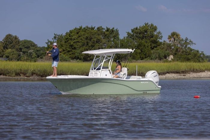 2026 Sea Fox 228 Commander Photo 1 sur 7