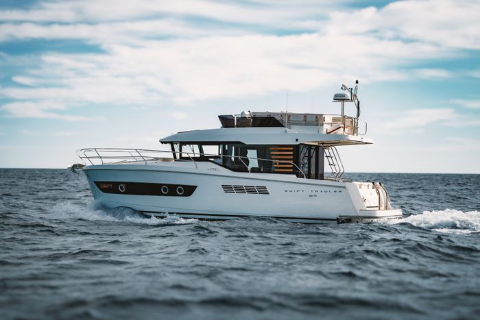 2026 Beneteau Swift Trawler 37 Fly Photo 1 of 27