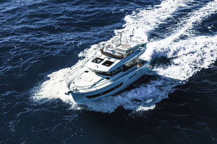 2026 Beneteau Swift Trawler 37 Fly Photo 7 of 27