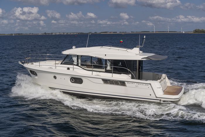 2026 Beneteau Swift Trawler 41 Sedan Photo 1 of 11