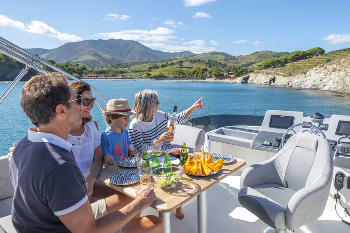 2026 Beneteau Swift Trawler 41 Fly Photo 16 of 30