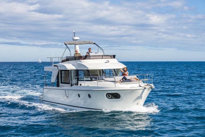 2026 Beneteau Swift Trawler 41 Fly Photo 4 of 30
