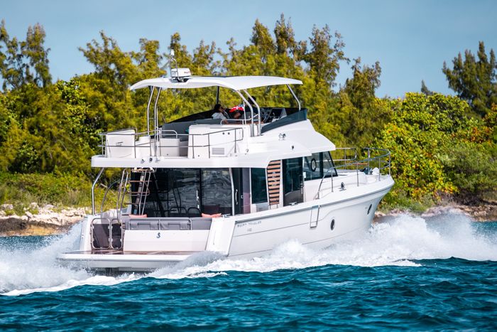 2026 Beneteau Swift Trawler 48 Photo 4 of 51