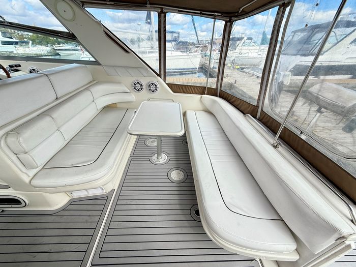 1996 Sea Ray 330 Sundancer Photo 6 sur 37