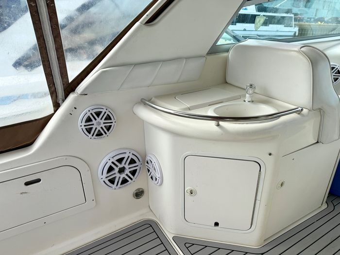 1996 Sea Ray 330 Sundancer Photo 9 sur 37