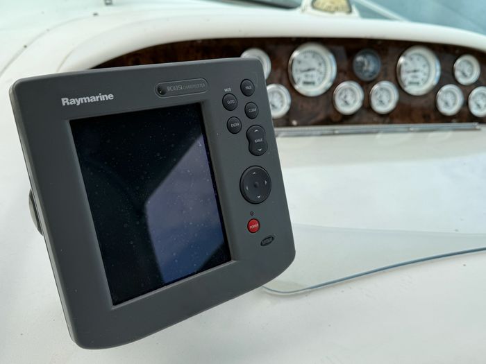 1996 Sea Ray 330 Sundancer Photo 17 sur 37