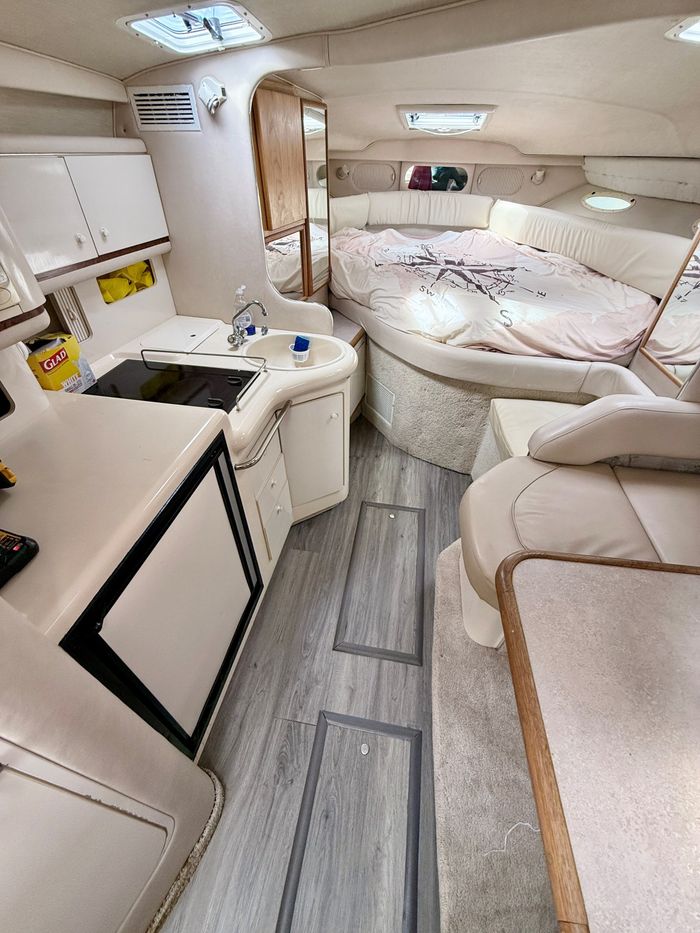 1996 Sea Ray 330 Sundancer Photo 19 sur 37