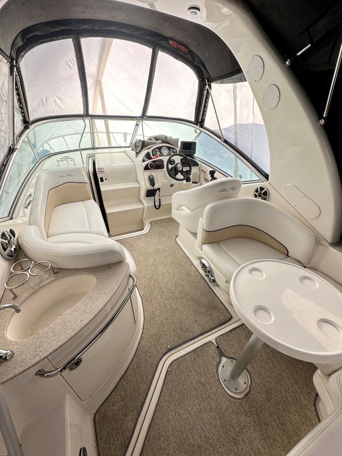 2008 Sea Ray 260 Sundancer Photo 14 sur 48