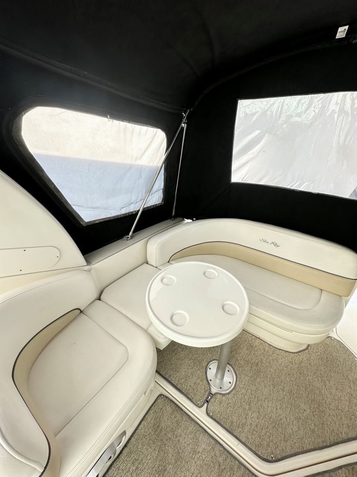 2008 Sea Ray 260 Sundancer Photo 18 sur 48