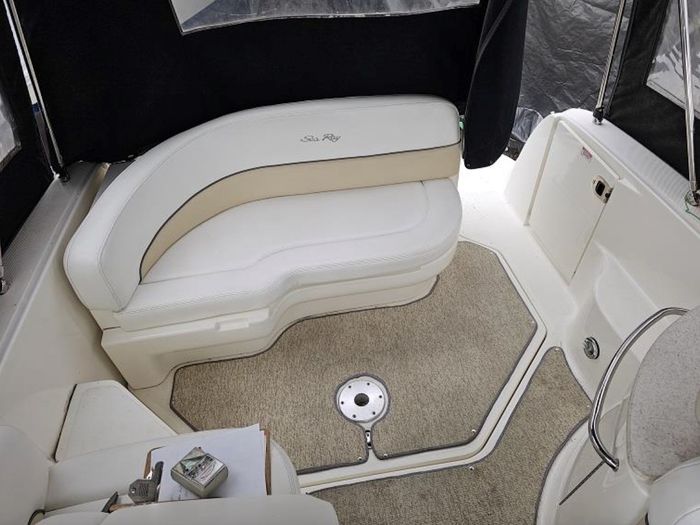 2008 Sea Ray 260 Sundancer Photo 19 sur 48
