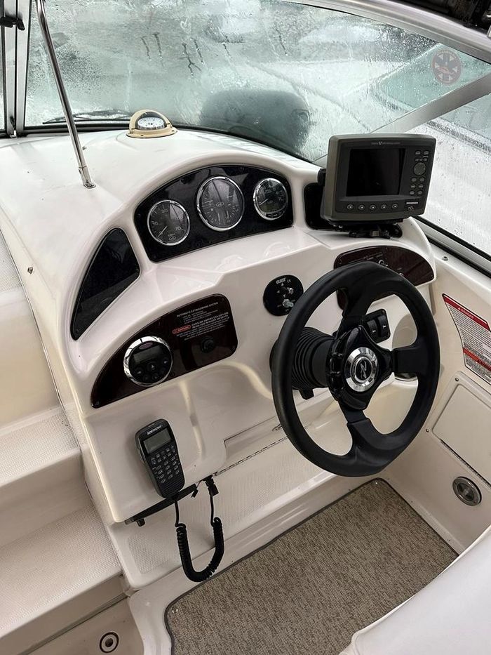 2008 Sea Ray 260 Sundancer Photo 27 sur 48