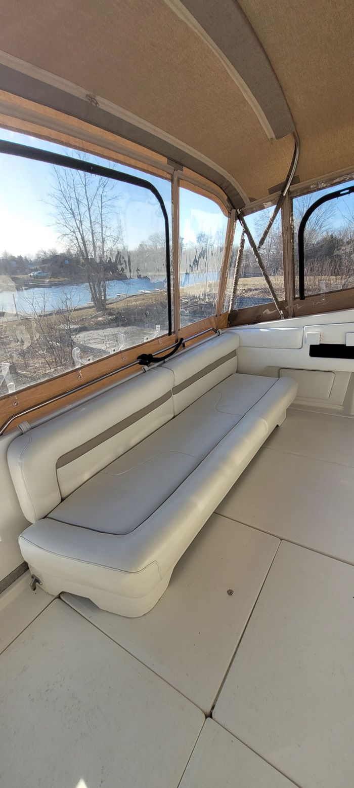 1991 Sea Ray 350 Sundancer Photo 8 of 24