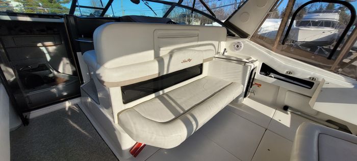 1991 Sea Ray 350 Sundancer Photo 10 of 24