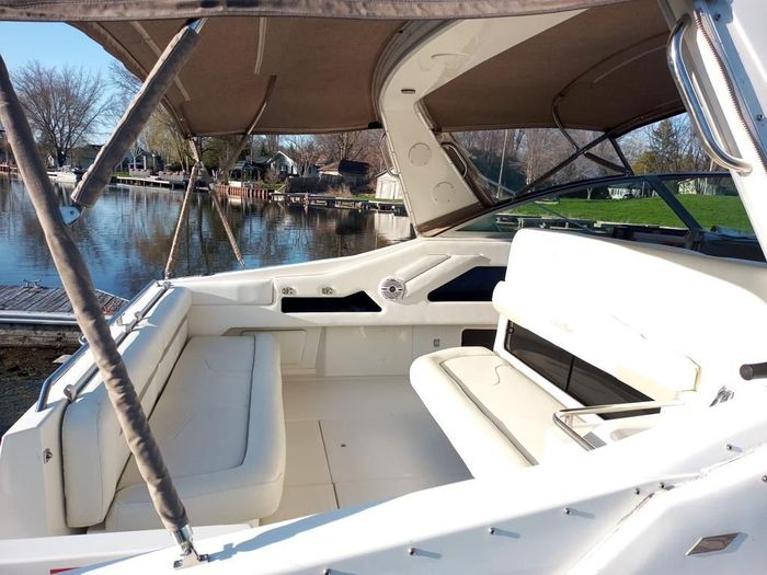 1991 Sea Ray 350 Sundancer Photo 11 of 24