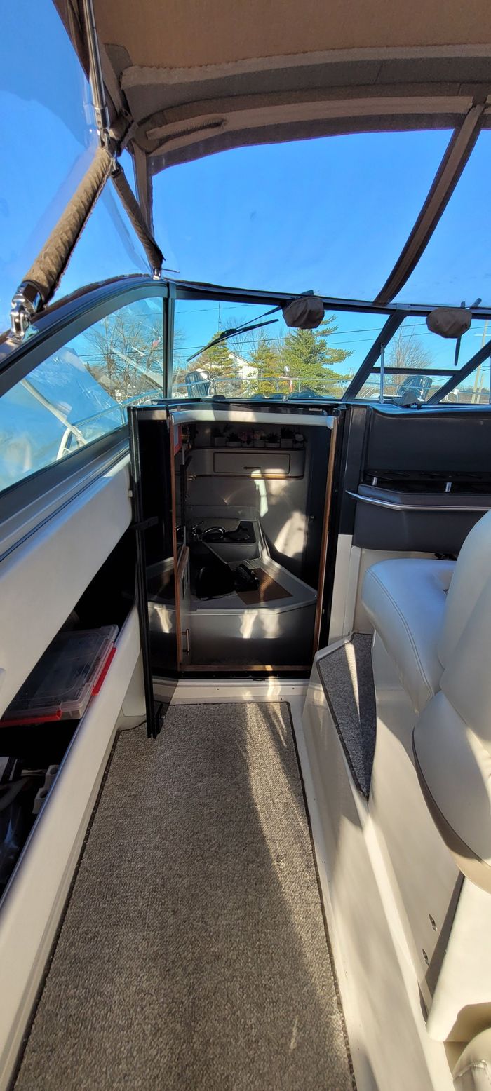 1991 Sea Ray 350 Sundancer Photo 13 of 24