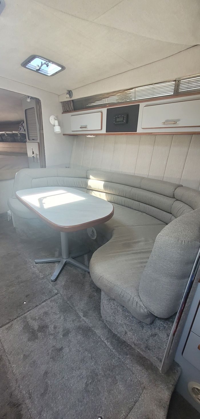 1991 Sea Ray 350 Sundancer Photo 14 of 24