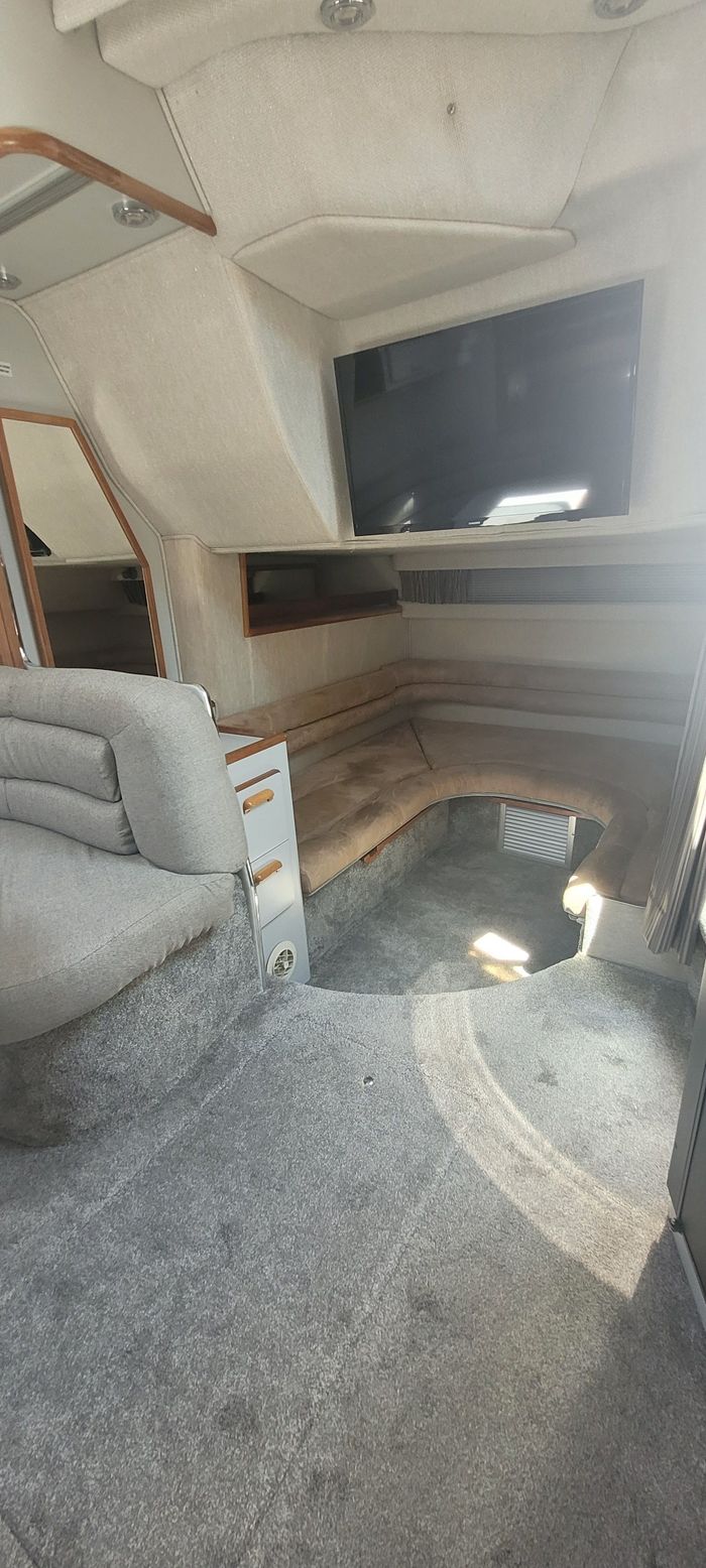 1991 Sea Ray 350 Sundancer Photo 22 of 24