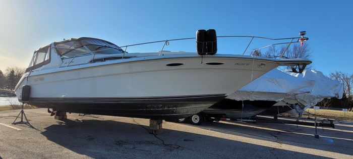 1991 Sea Ray 350 Sundancer Photo 23 of 24