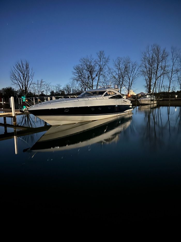 2006 Sunseeker 68 Predator Photo 2 of 4