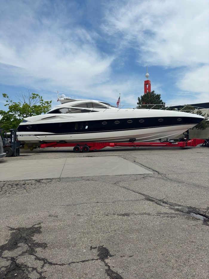 2006 Sunseeker 68 Predator Photo 3 of 4