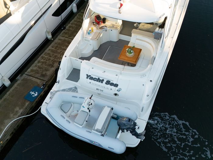2008 Sea Ray 48 Sundancer Photo 3 of 54