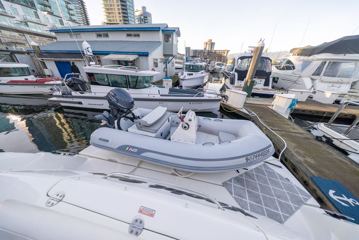 2008 Sea Ray 48 Sundancer Photo 4 of 54