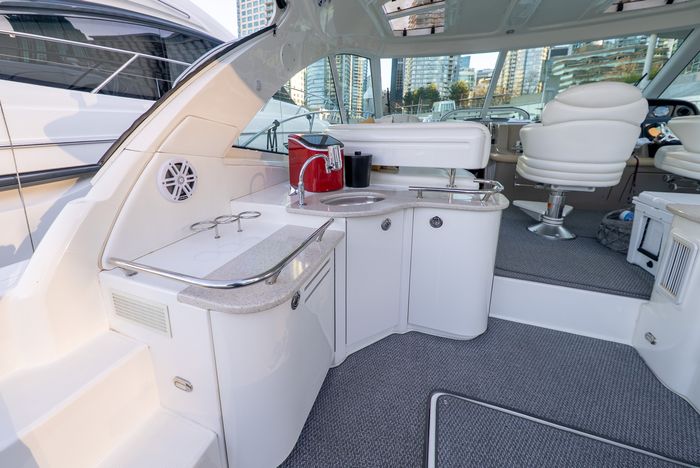2008 Sea Ray 48 Sundancer Photo 9 of 54