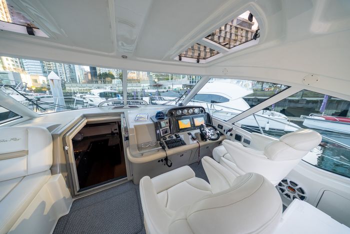 2008 Sea Ray 48 Sundancer Photo 11 of 54