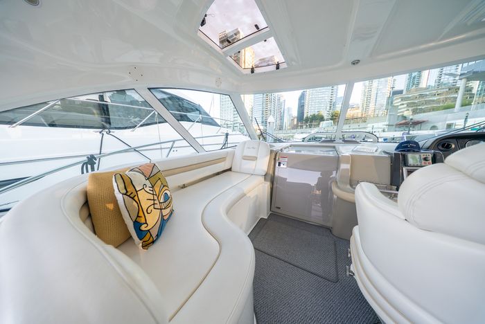 2008 Sea Ray 48 Sundancer Photo 16 of 54