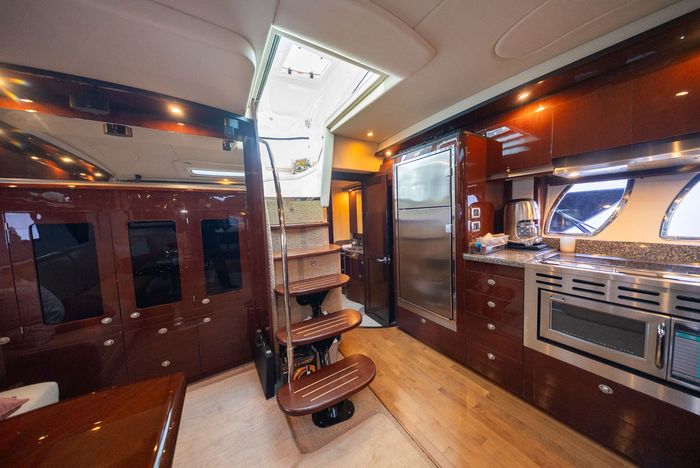 2008 Sea Ray 48 Sundancer Photo 20 of 54