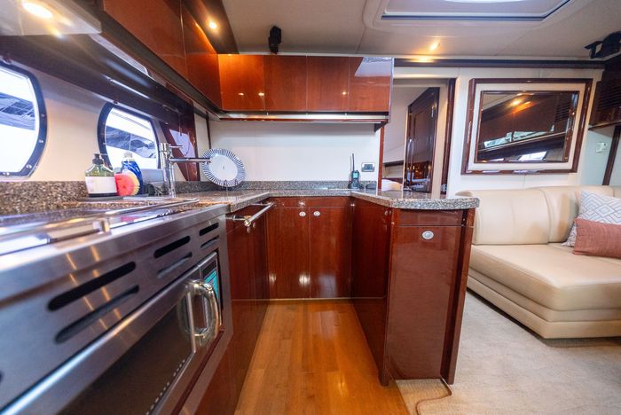 2008 Sea Ray 48 Sundancer Photo 25 of 54
